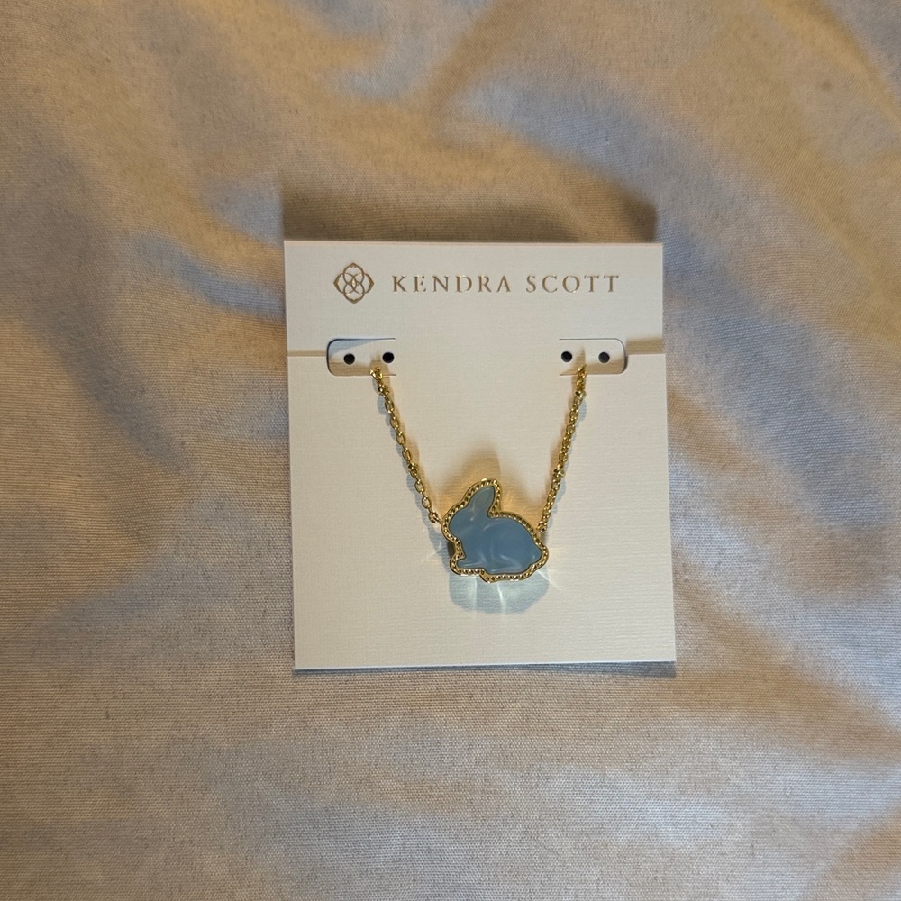 kendra scott gold bunny short pendant necklace